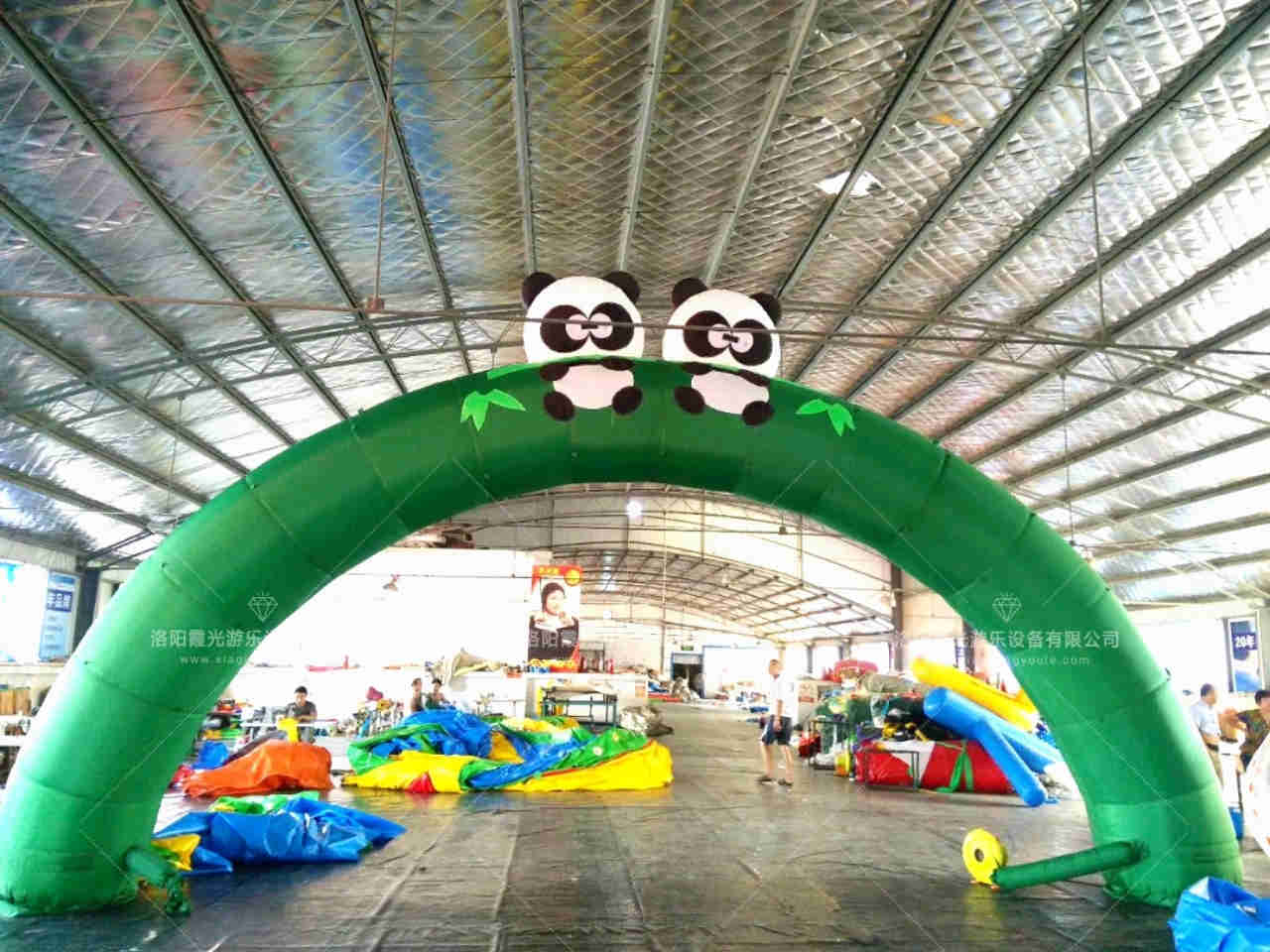 梅州熊猫喷绘拱门